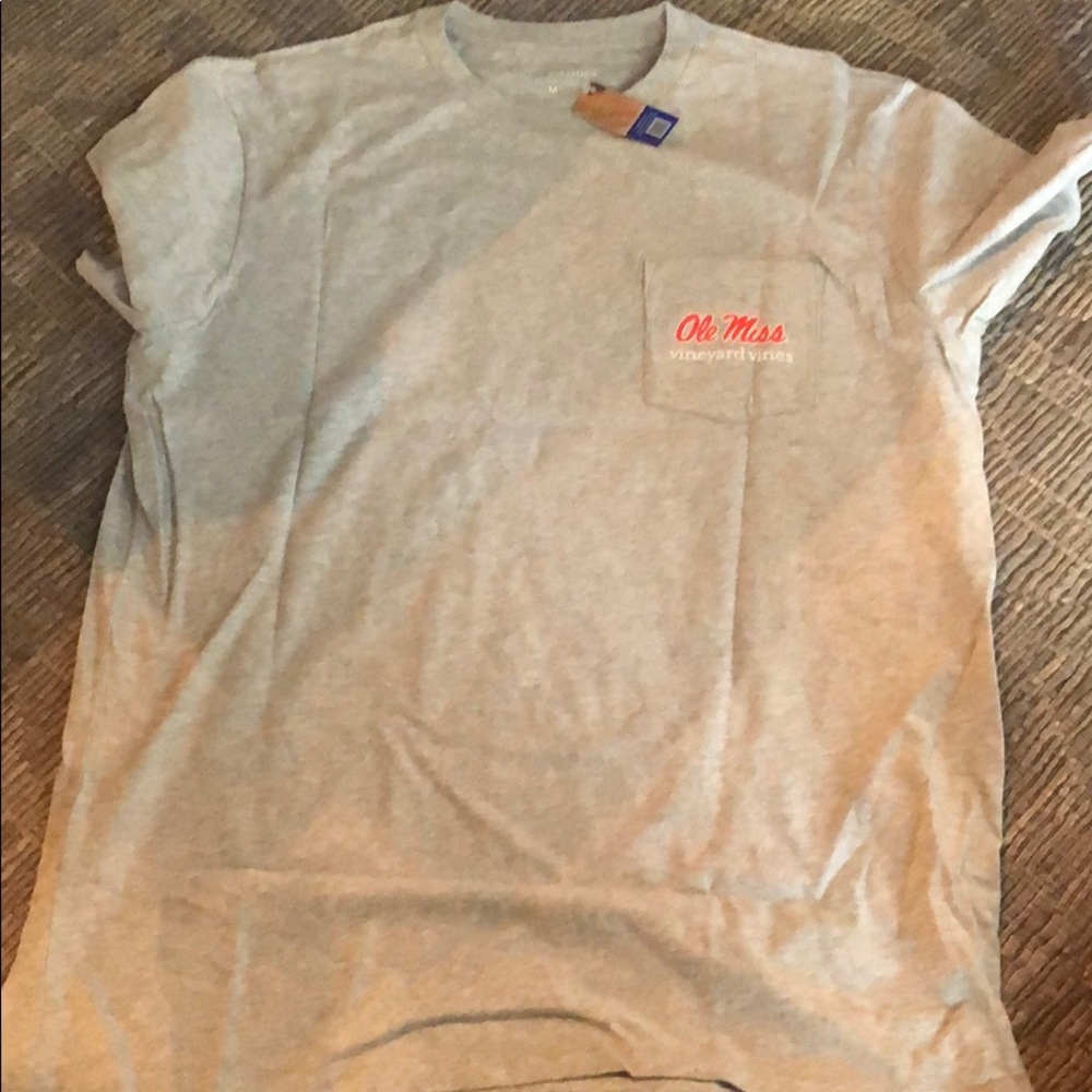 Women’s vineyard vines T-shirt - ole miss